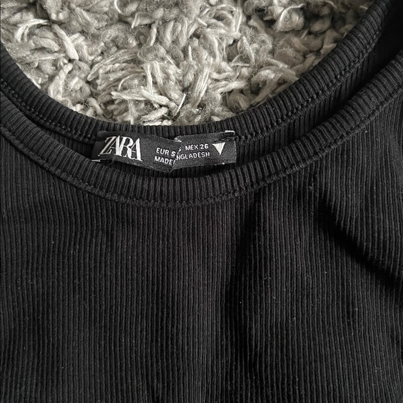 Zara Cropped Tank - Picture 3 of 4